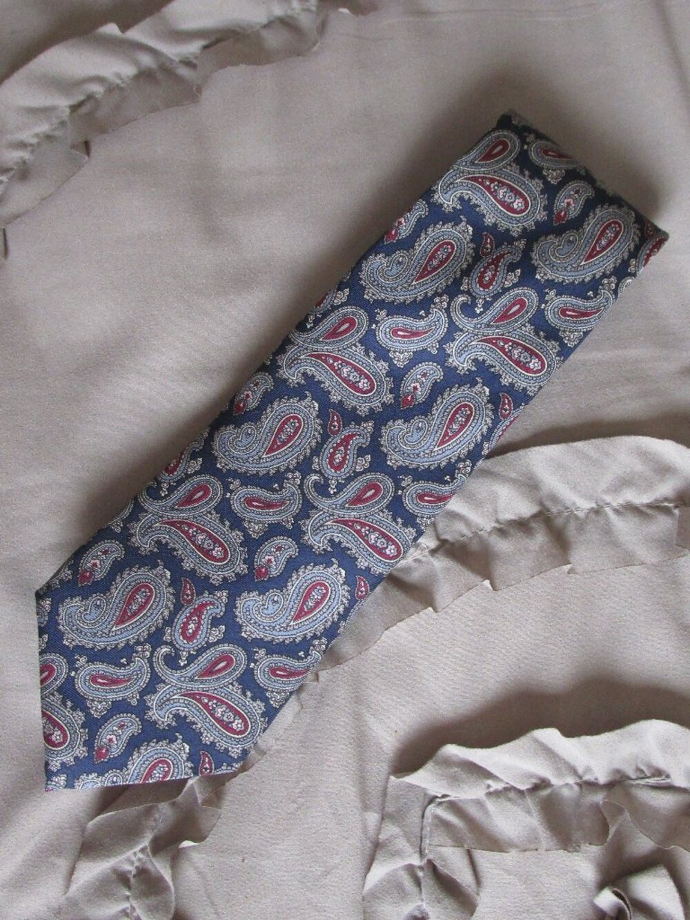 100% silk necktie